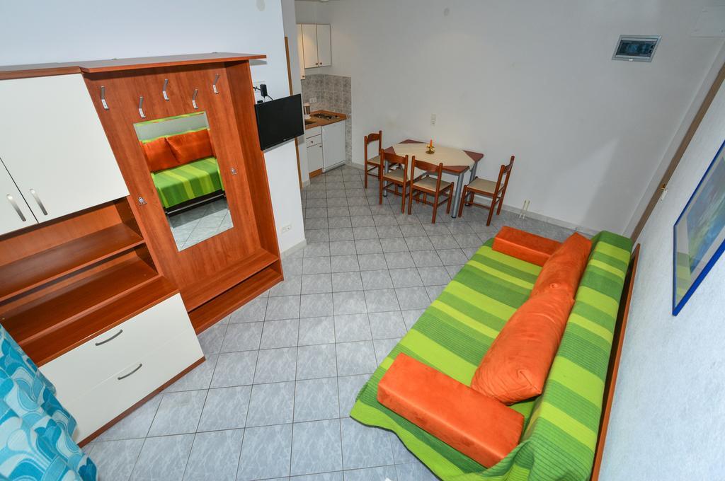 Apartmani Mustapic 마카르스카 객실 사진